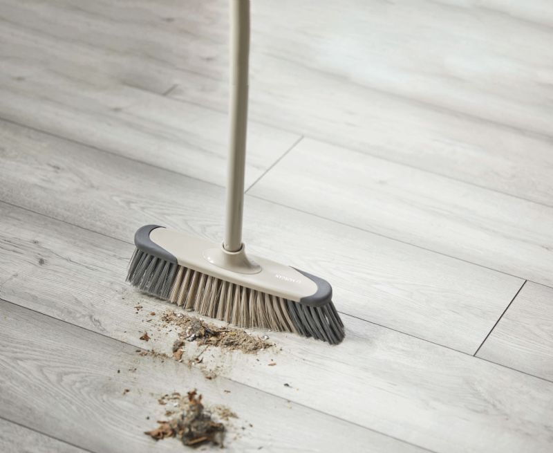 5 in 1 Cleaning Set - Image 2