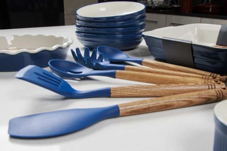 Limoges Blue 19pc Accessories - Image 2