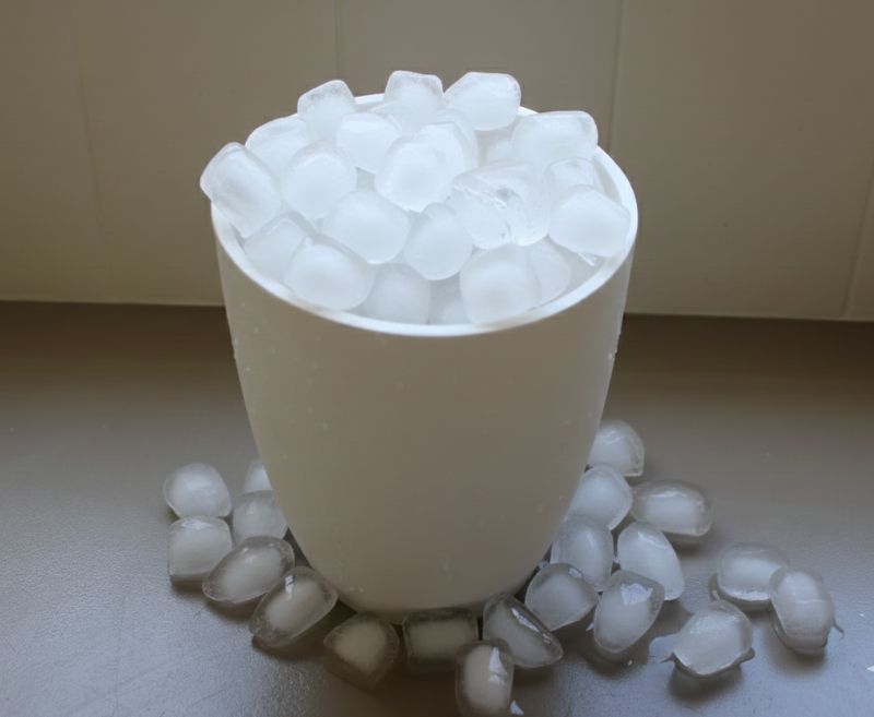 Buffet Ice Bucket - White - Image 1