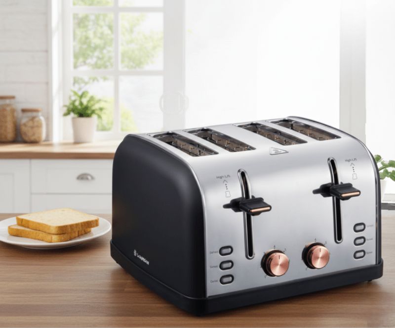 4 Slice Toaster - Image 1