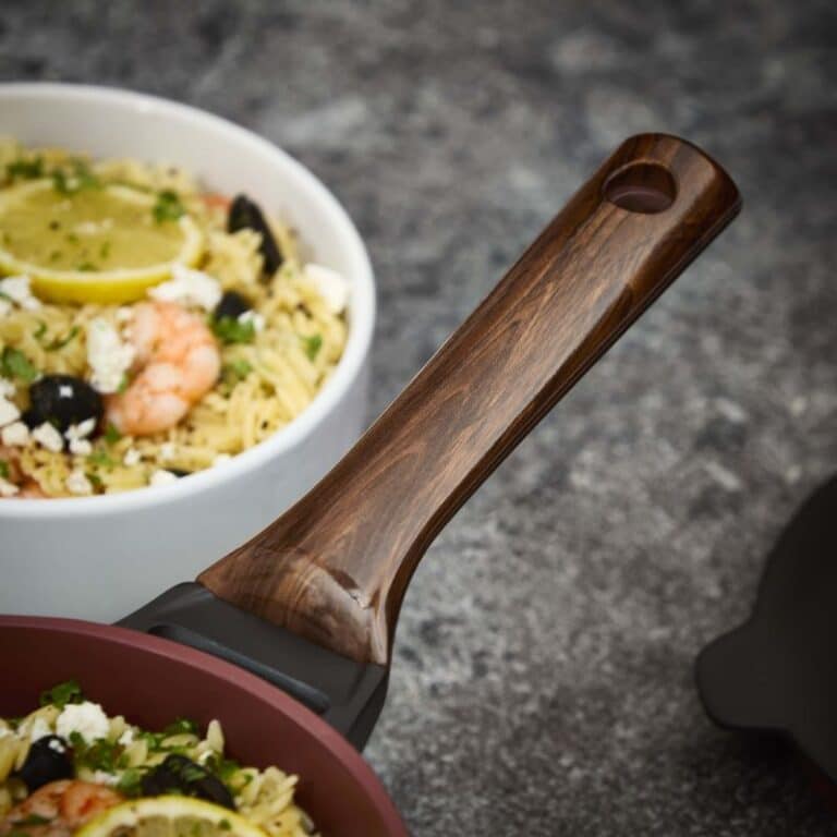 9pc Aluminium Cookware Set - Black Wooden Handle - Image 2