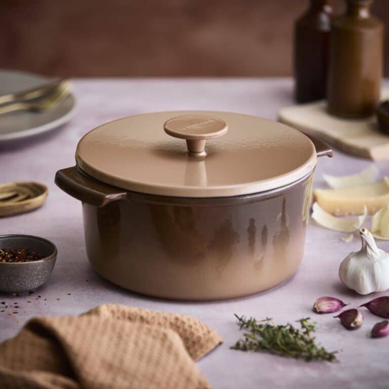 9pc Mocha Mousse Cast Iron - Image 3